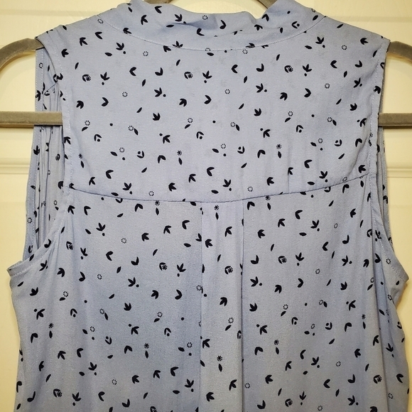 Free People Blue Abstract Floral Print Tie Front Blouse Size Medium - Picture 6 of 9